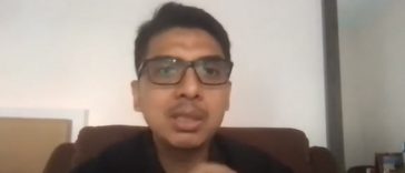 Pakar hukum tata negara UGM, Zainal Arifin Mochtar, dalam webinar Lembaga Kajian Strategis MN KAHMI tentang UU Cipta Kerja, Senin (29/11/2021). Tangkapan layar akun YouTube KAHMI Nasional