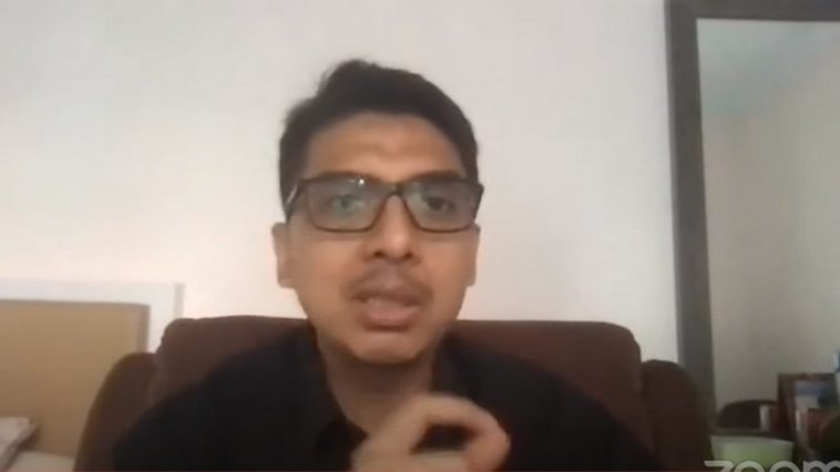 Pakar hukum tata negara UGM, Zainal Arifin Mochtar, dalam webinar Lembaga Kajian Strategis MN KAHMI tentang UU Cipta Kerja, Senin (29/11/2021). Tangkapan layar akun YouTube KAHMI Nasional