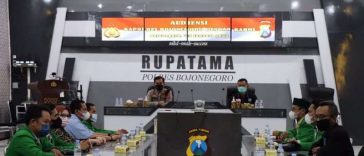 Pertemuan antara pengurus KAHMI Bojonegoro dengan Kapolres AKBP Muhammad dan jajaran di Mapolres Bojonegoro, Jatim, pada Selasa (25/1/2022). Foto Beritabojonegoro.com