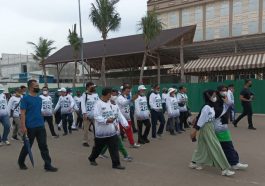 Pelaksanaan Jalan Sehat Nasional KAHMI di kawasan Pantai Maju PIK, Jakarta Utara, pada Sabtu (26/3/2022). Kegiatan digelar dalam rangka menyongsong Munas XI KAHMI di Kota Palu, Sulteng, pada November 2022. LMD MN KAHMI/Fatah Sidik