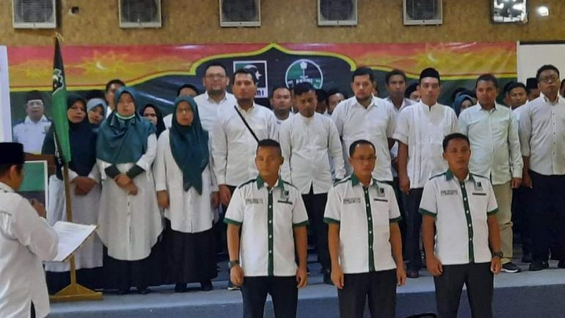 Prosesi pelantikan pengurus MD KAHMI dan FORHATI Mandailing Natal 2022-2027 di Aula Hotel Rindang, Kabupaten Mandailing Natal, Sumut, Sabtu (18/3/2022). Foto Motivindonews.com