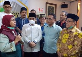 Direktur Utama PT Insan Cita Mandiri Sejahtera, Hanifah Husein (kerudung merah), dalam peluncuran KAHMI Payment (K-Pay) di KAHMI Center, Jakarta, pada Sabtu (23/4/2022). Foto LMD MN KAHMI/Subhan Saka