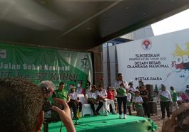 Presidium MN KAHMI, Ahmad Yohan, memberikan sambutan dalam acara Jalan Sehat Nasional KAHMI di Kompleks Kemenpora, Jakarta, pada Minggu (17/9/2023). LMD MN KAHMI/Fatah Sidik