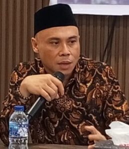 Tradisi yang Disalahpahami: Antara Cinta Santri dan Bias Cara Pandang Modern