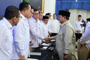 Taruna Ikrar Kepala BPOM RI Laporkan ke Presiden Prabowo: Obat serta Makanan Aman, Bermutu, dan Terjangkau Jelang Idulfitri
